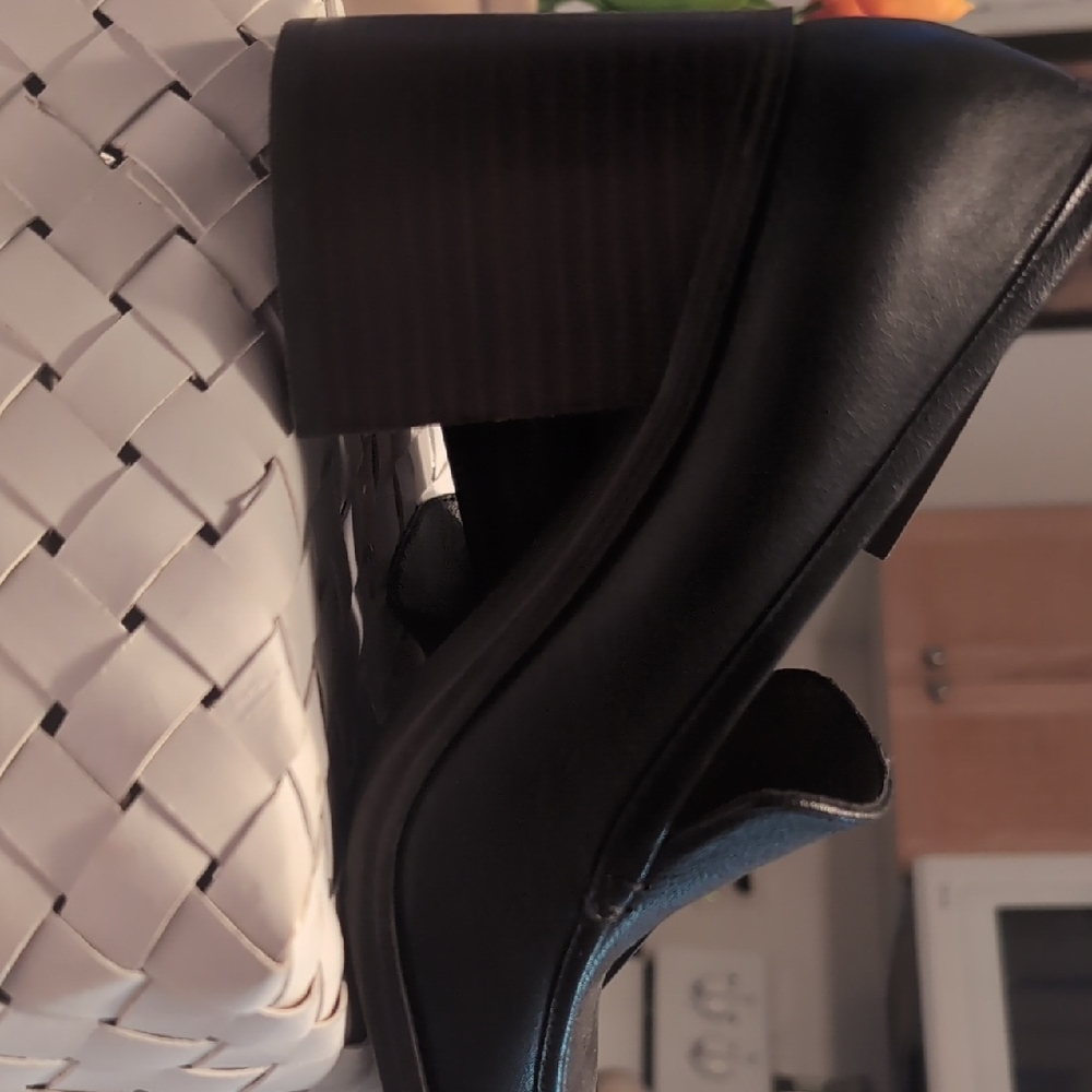 Crown Vintage Black Block Heel Pumps
